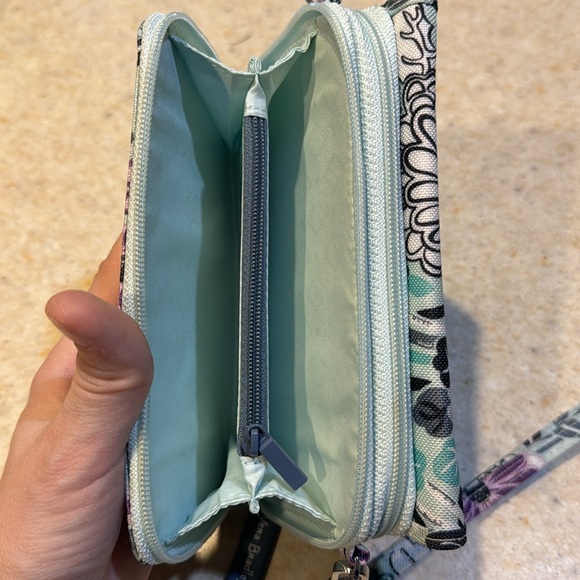 Vera Bradley wallet - Picture 2 of 6